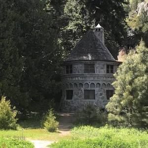 Meet your Posher, Whit'nee